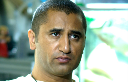 Cliff Curtis as Searle